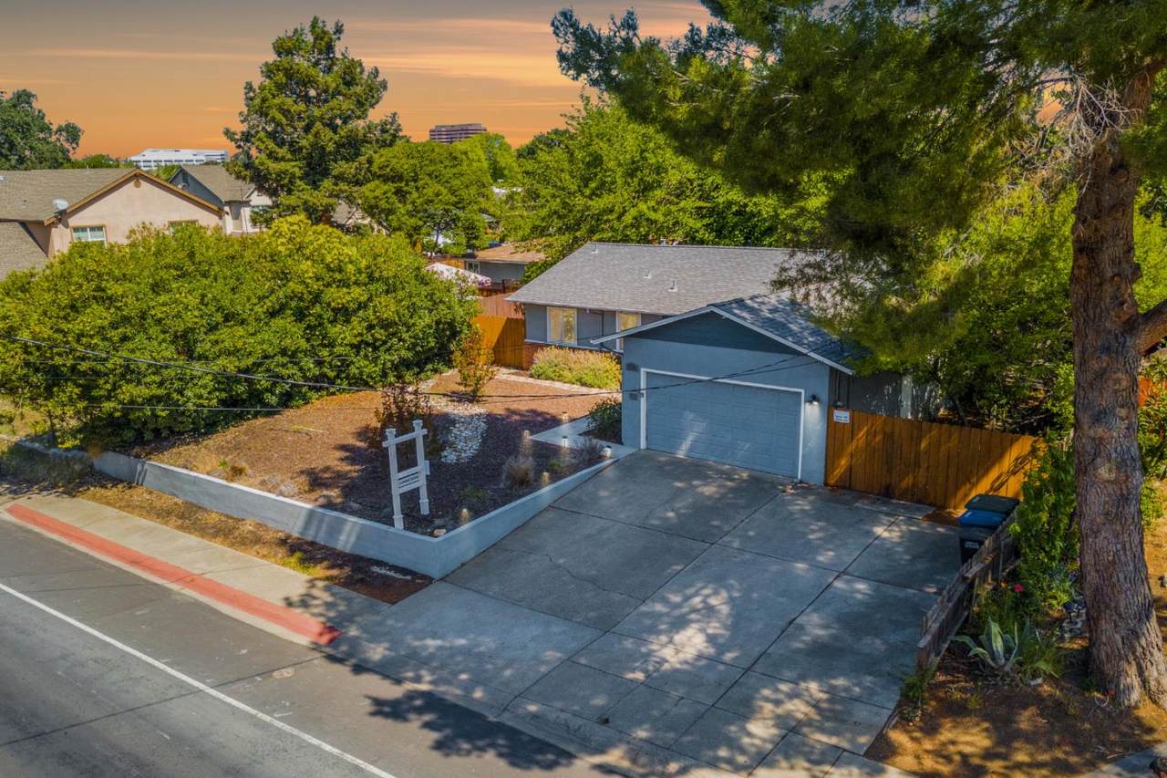 3125 Cowell Rd - Photo 1