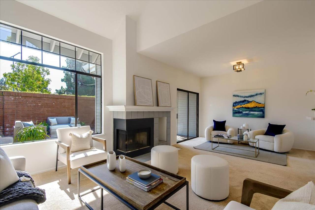 1015 Asbury - Photo 1