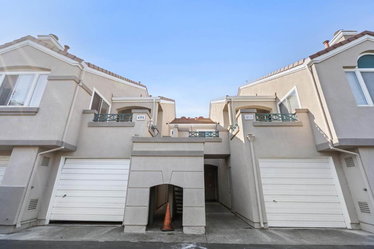 4190 Sophia Way - Photo 1