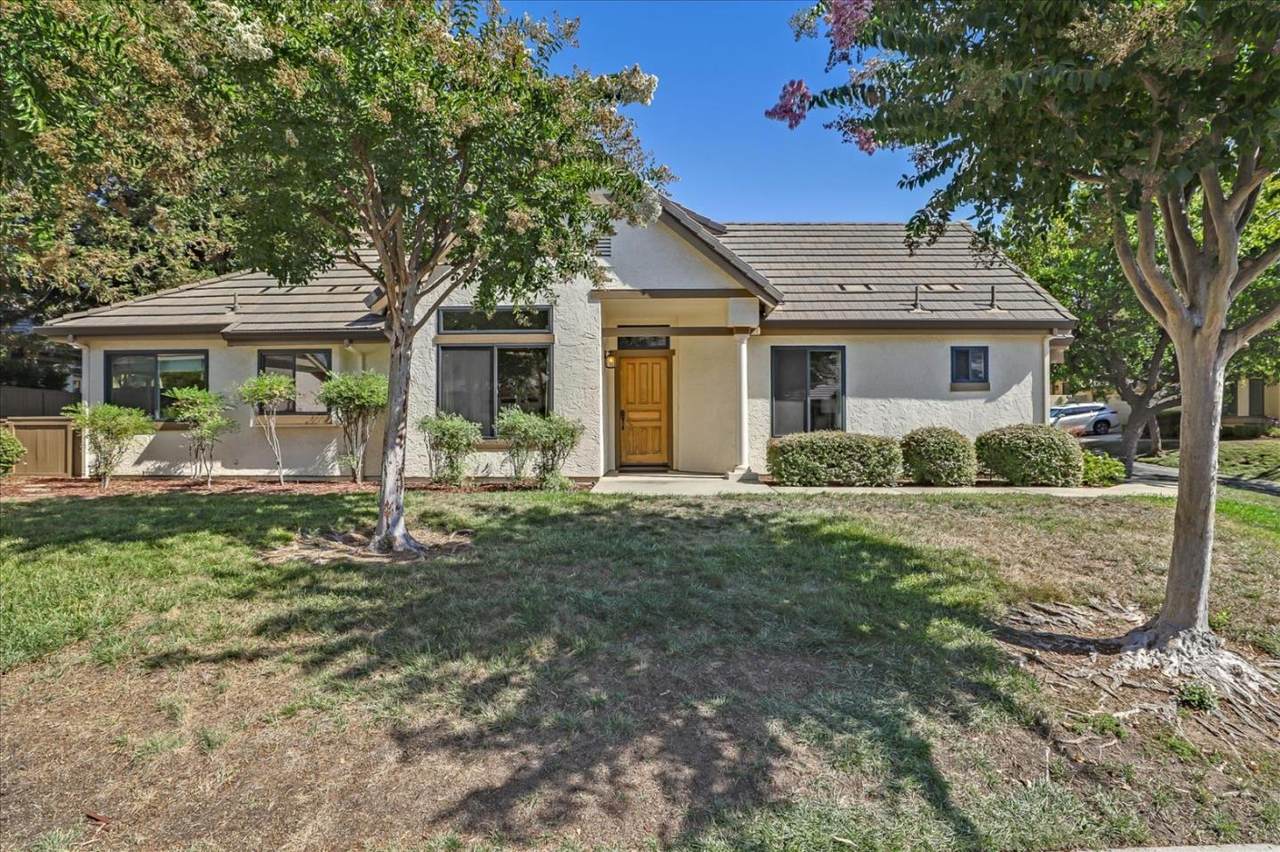 7553 Morevern Cir - Photo 1