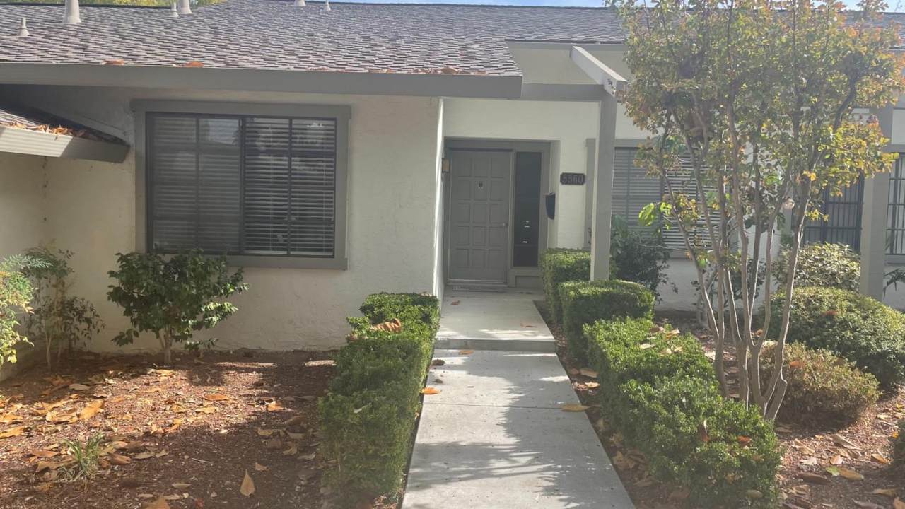 5560 Cribari Cir - Photo 1