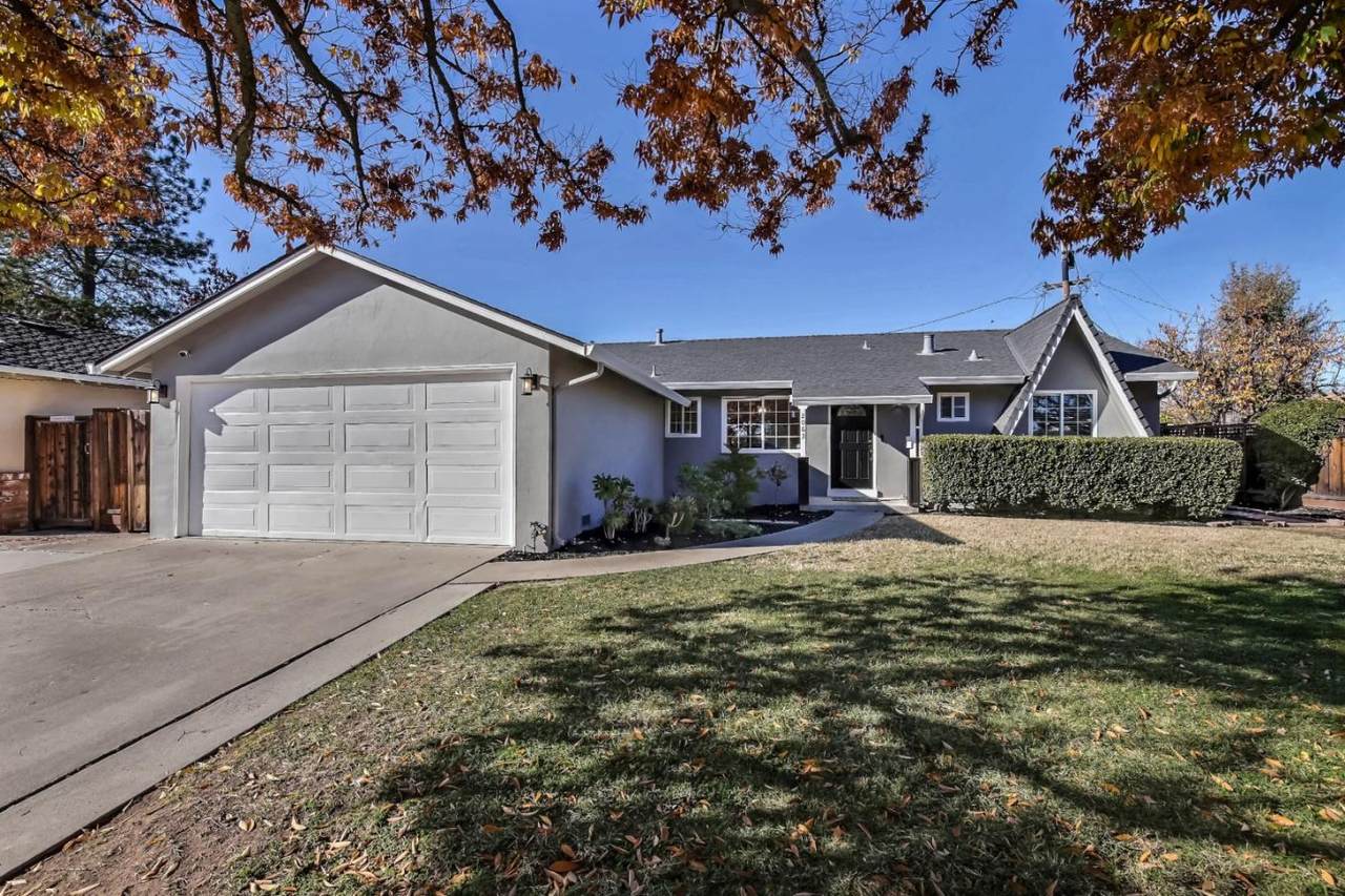 2063 Rosswood Dr - Photo 1