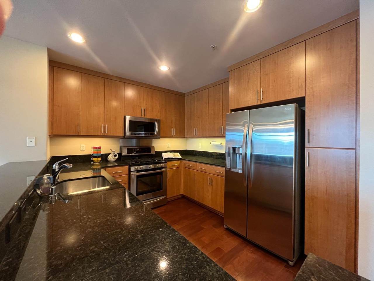 288 3rd St 604 - Photo 1