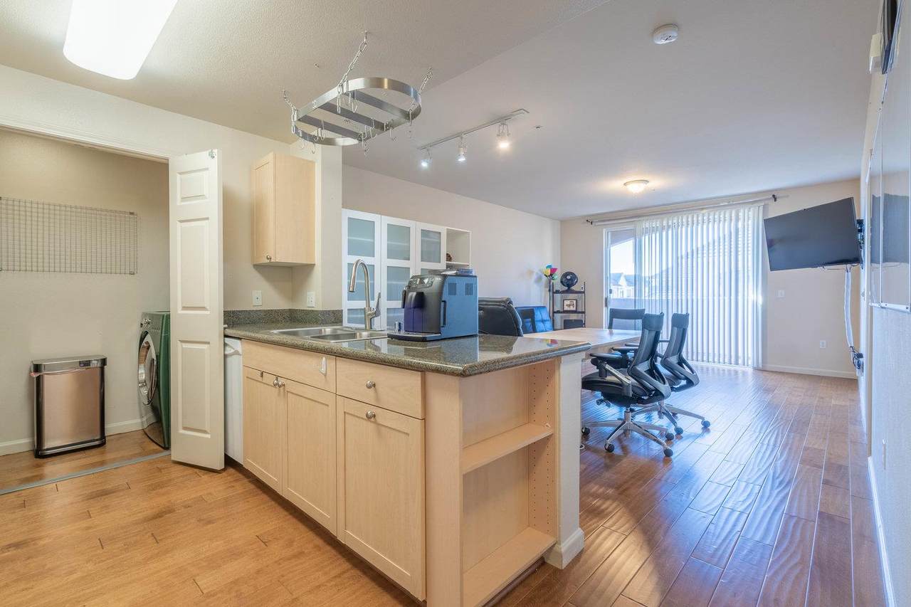 1550 Technology Dr 4067 - Photo 1