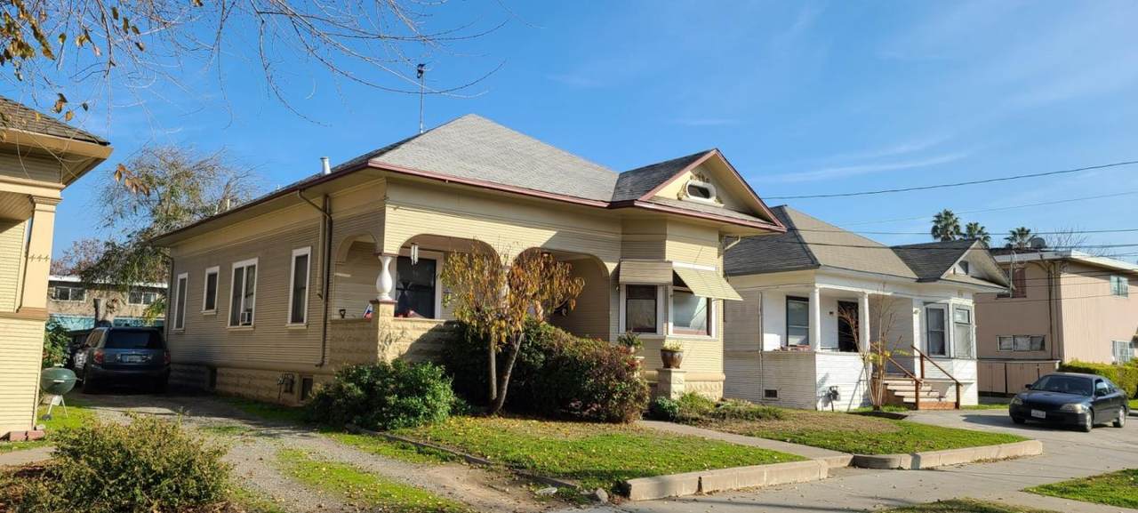 454 7th St - Photo 1