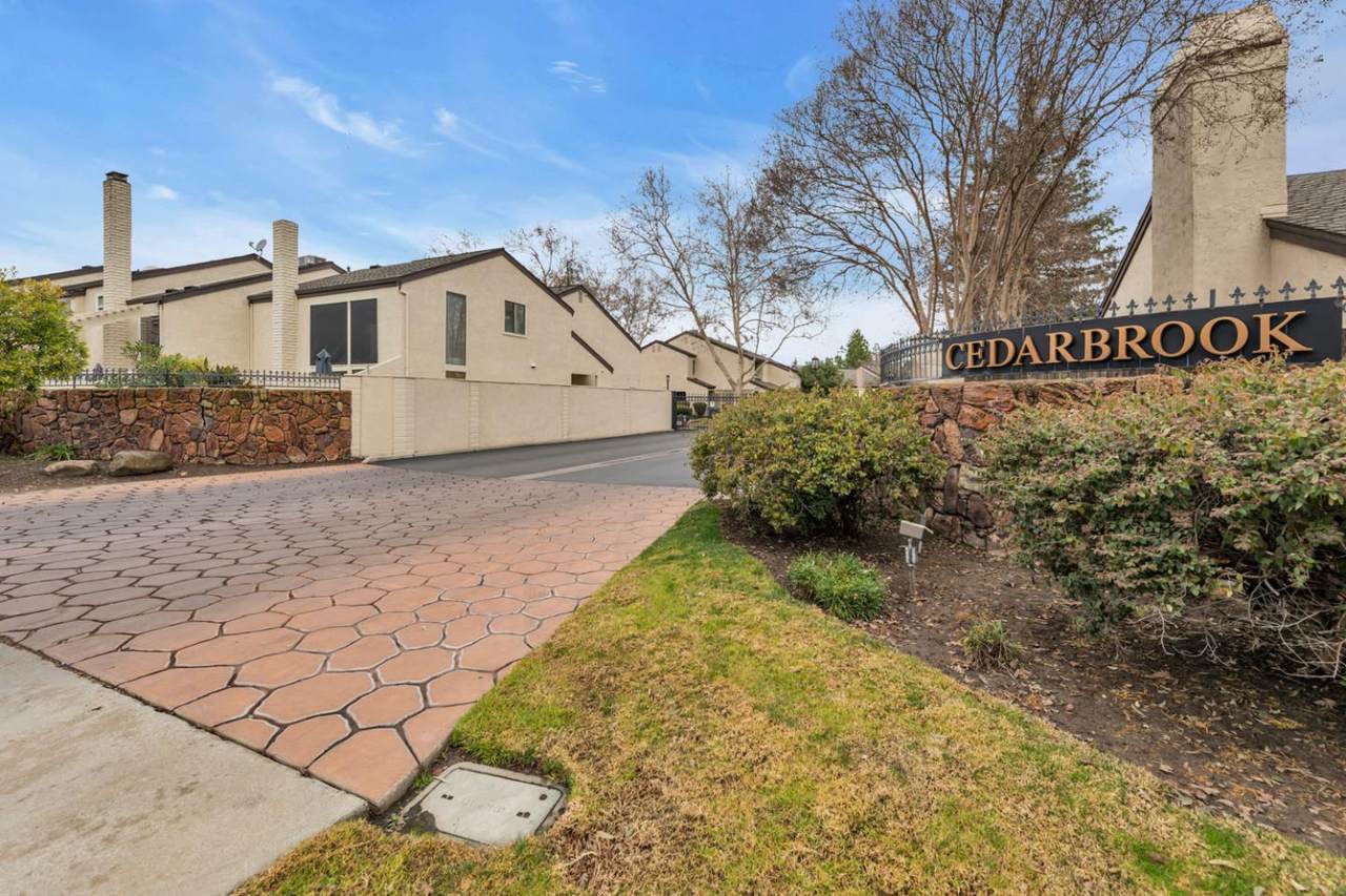 1101 Cedar Creek Dr 5 - Photo 1
