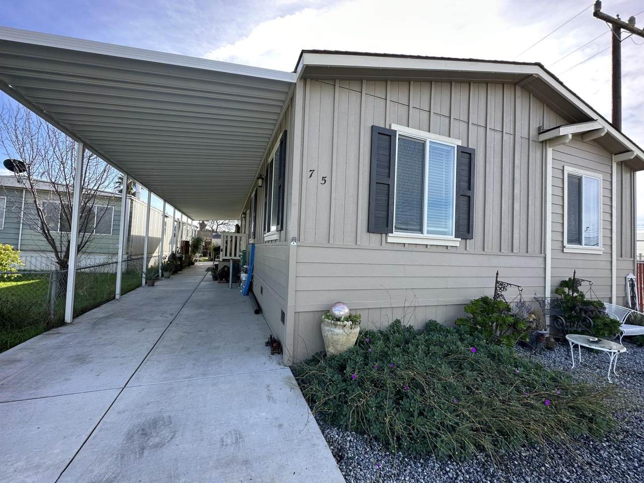 2900 Fairview 75 - Photo 1