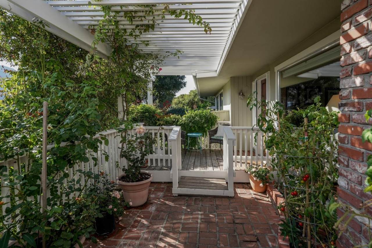 60 Lupin Ln - Photo 1