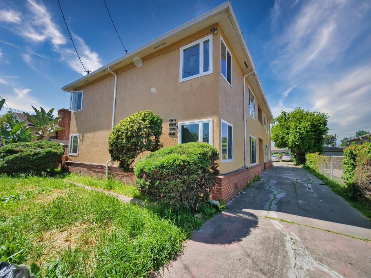9715 Walnut St - Photo 1