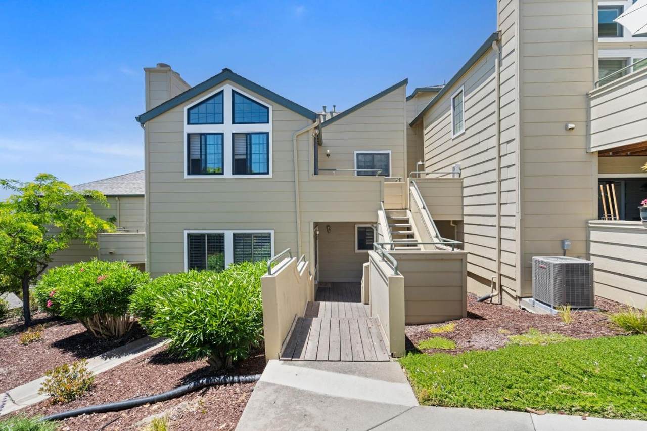 566 Elk Ridge Way - Photo 1