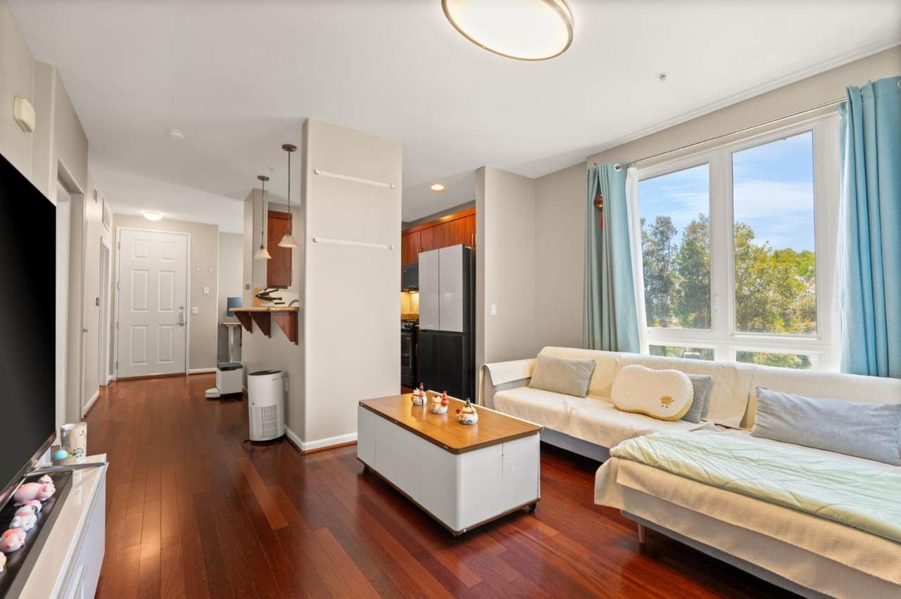 1101 Main 328 - Photo 1