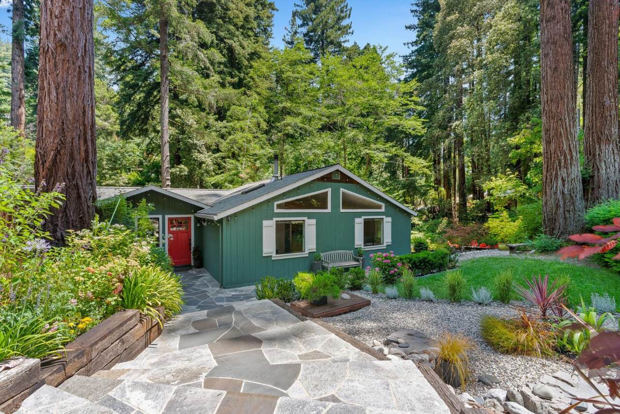 390 Fern Dr - Photo 1
