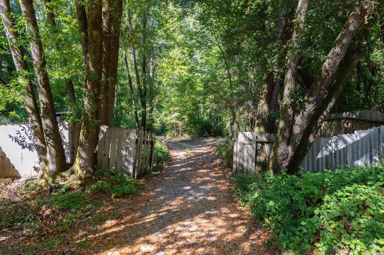 2372 Bean Creek - Photo 1