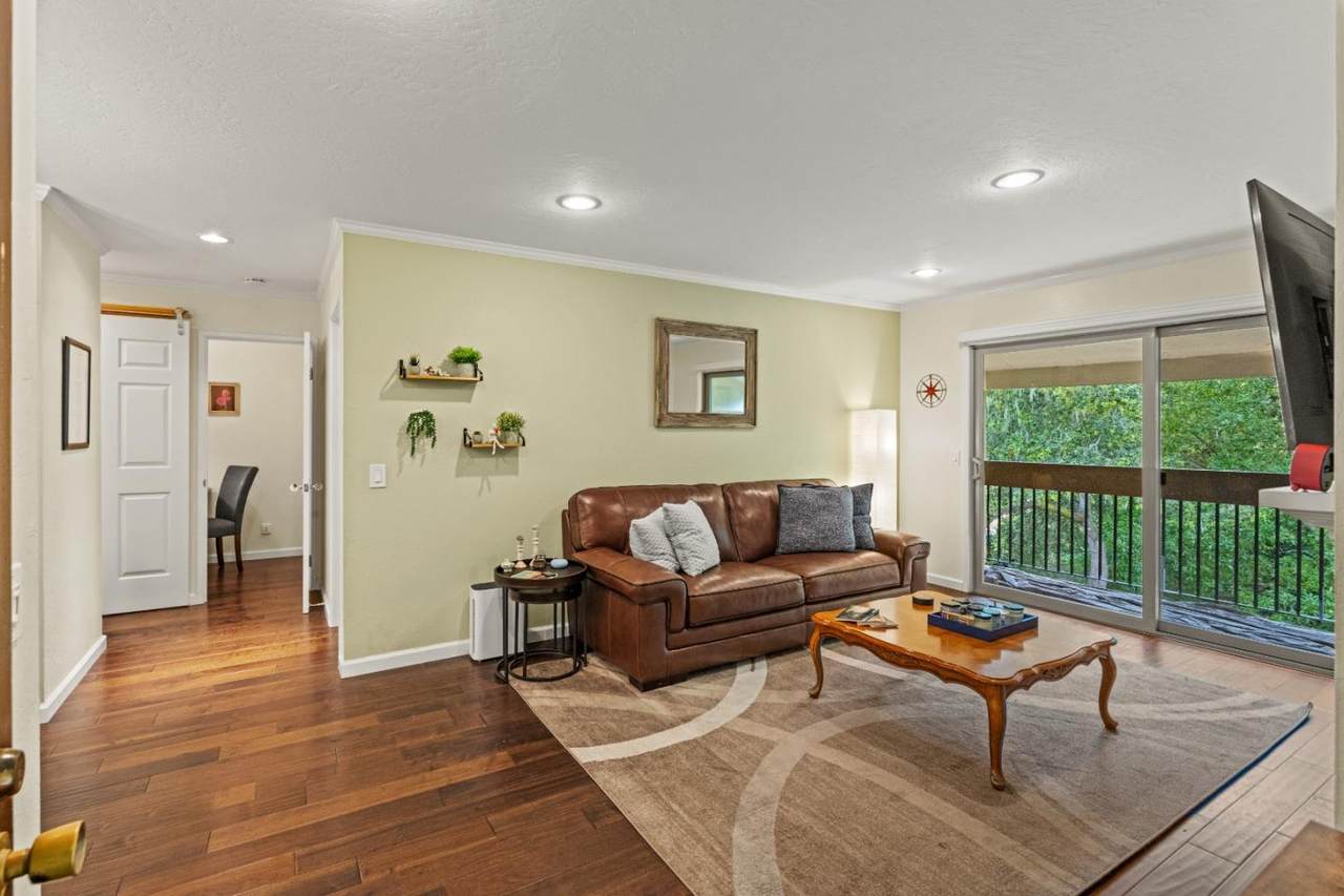 3309 Golden Oaks Ln - Photo 1