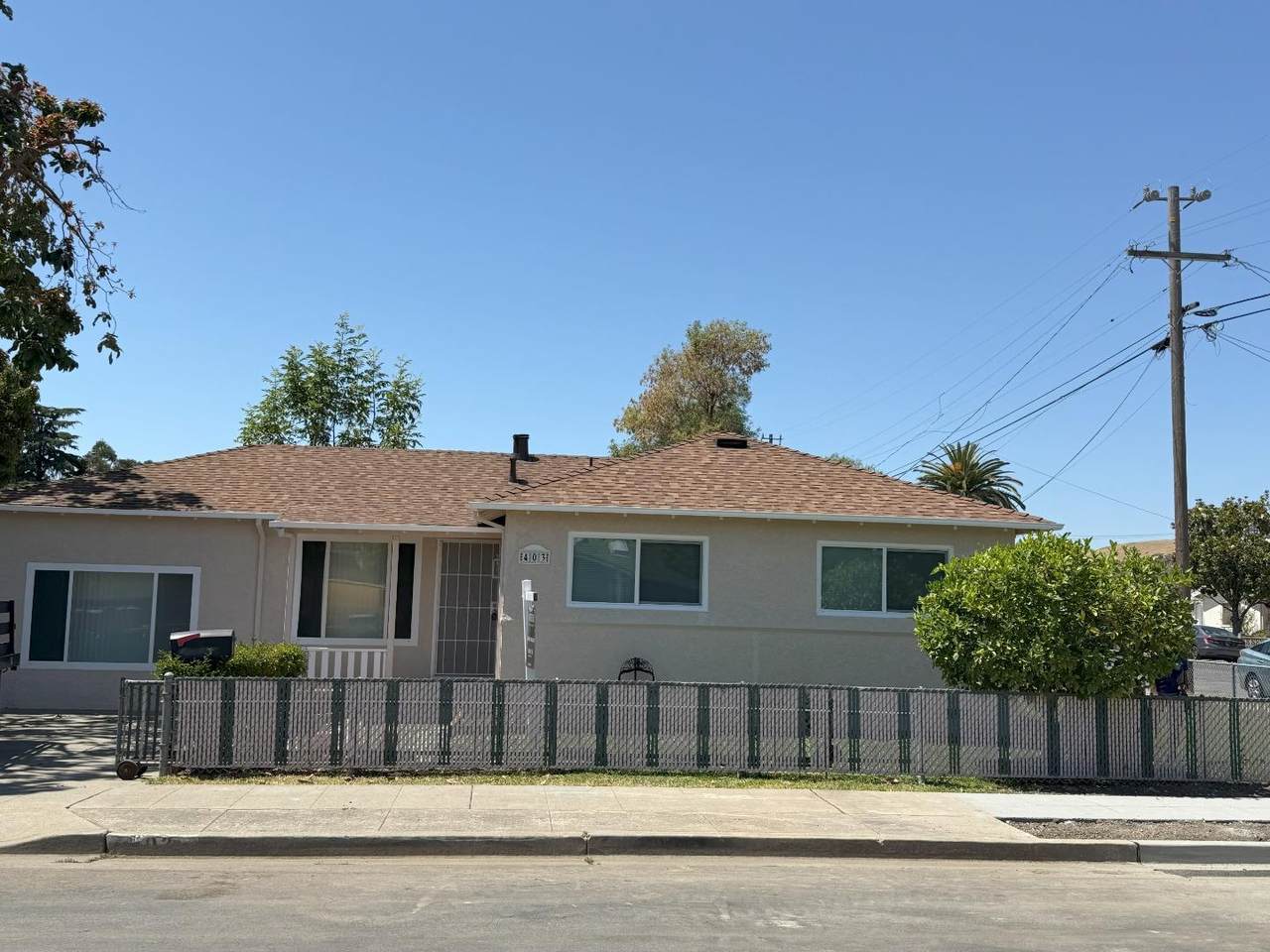 403 G St - Photo 1