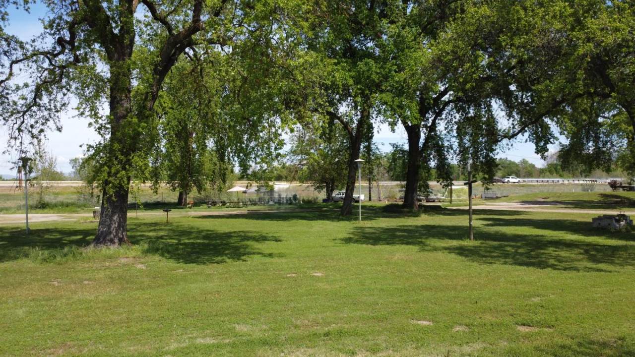 17439 Kings Canyon Rd - Photo 1