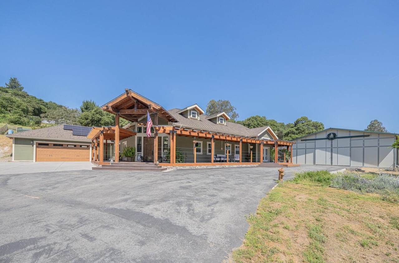 9247 Holly Hill Dr - Photo 1