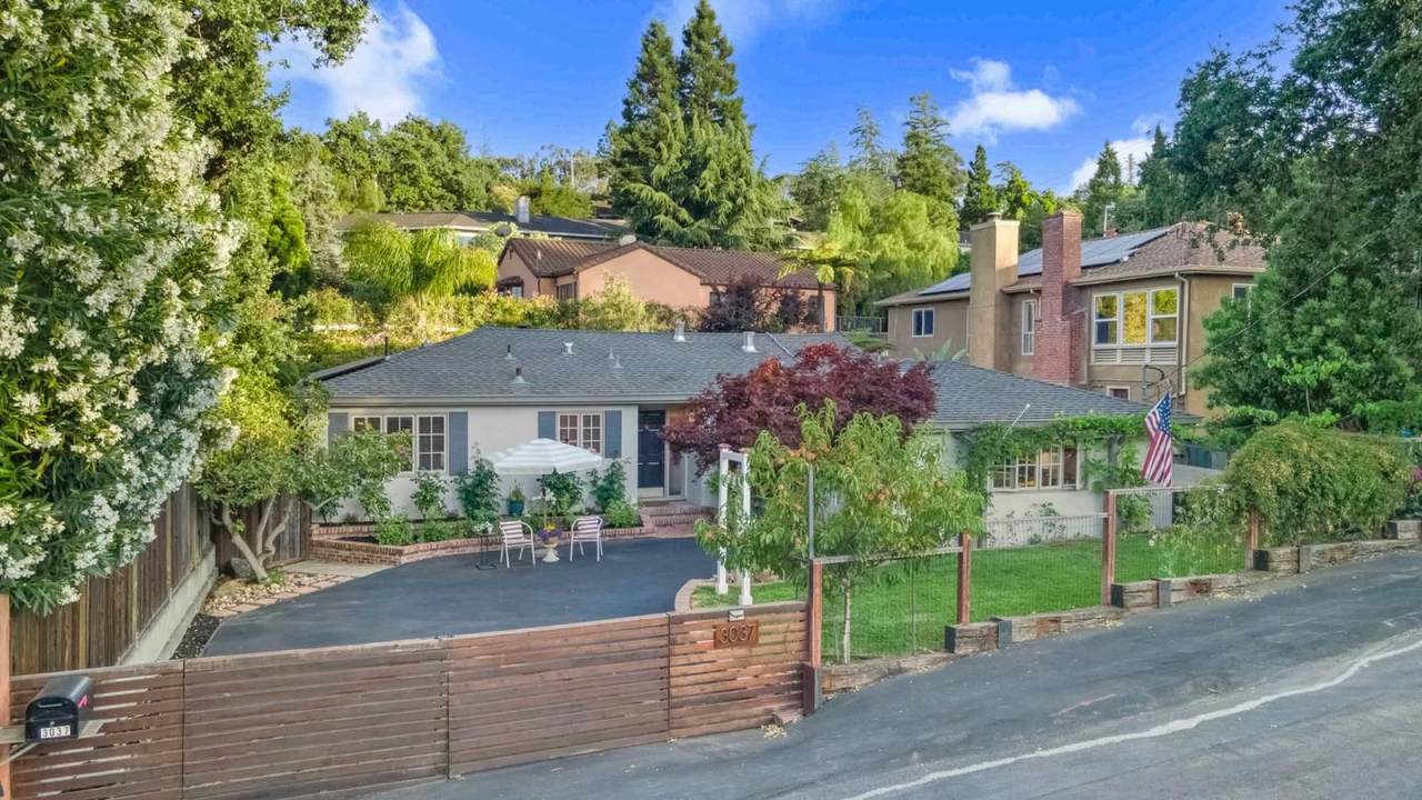 3037 Hopkins Ave - Photo 1