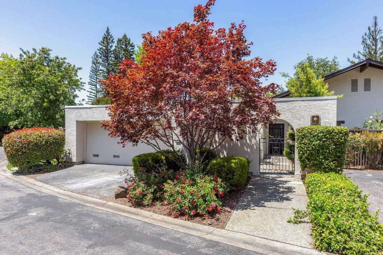 2435 Sharon Oaks Dr - Photo 1