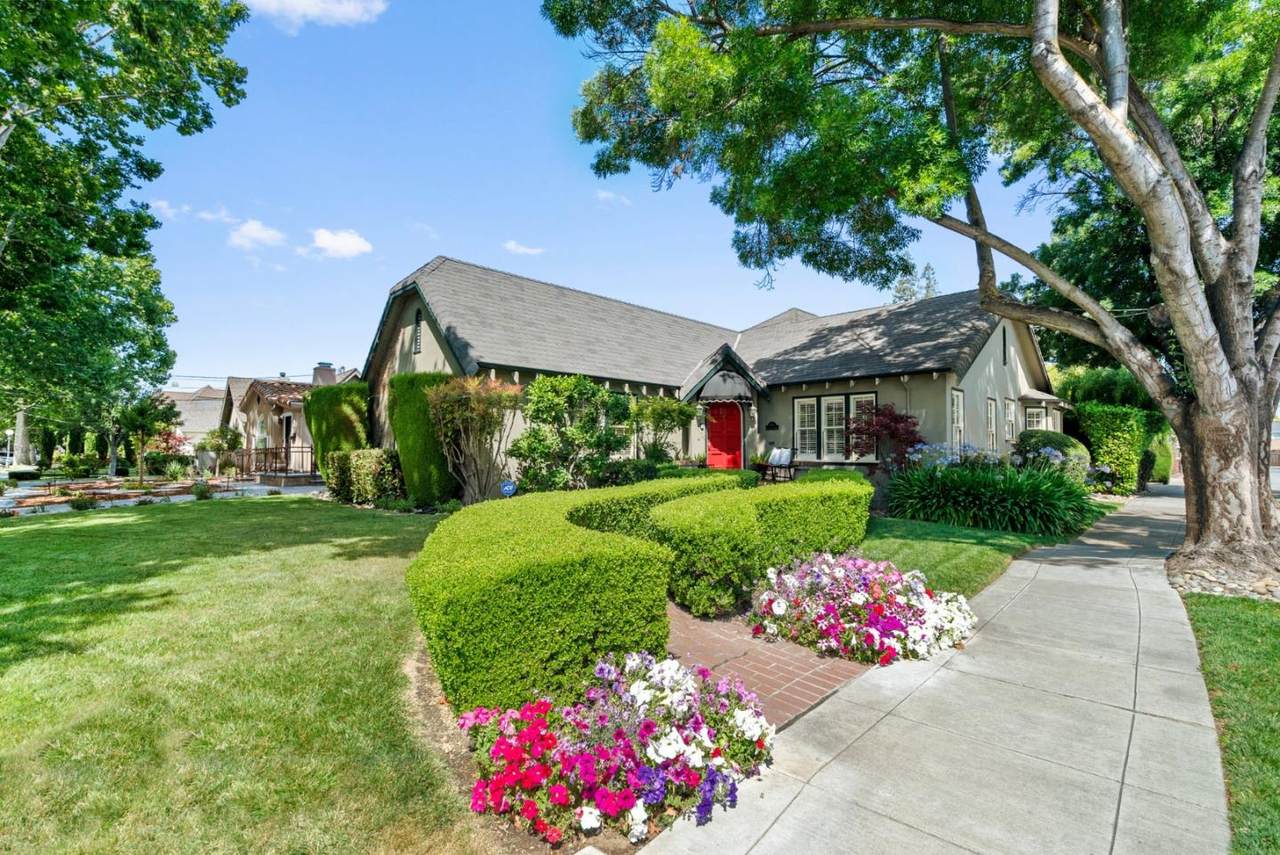 903 Michigan Ave - Photo 1
