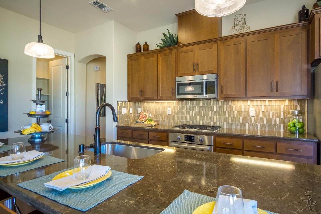 864 Carmelina Ct 16-6 - Photo 1