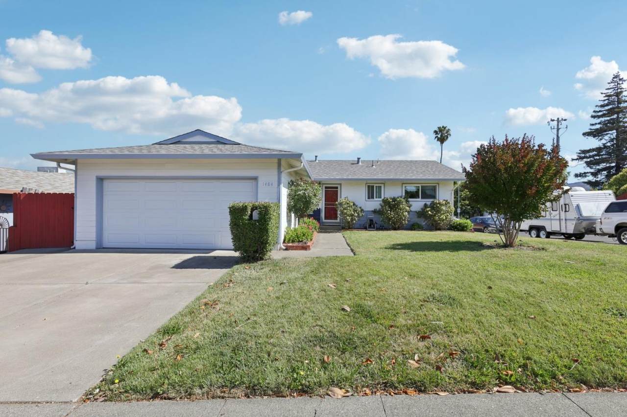 1484 Laredo St - Photo 1