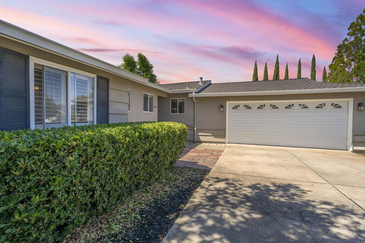 1655 Kennard Way - Photo 1