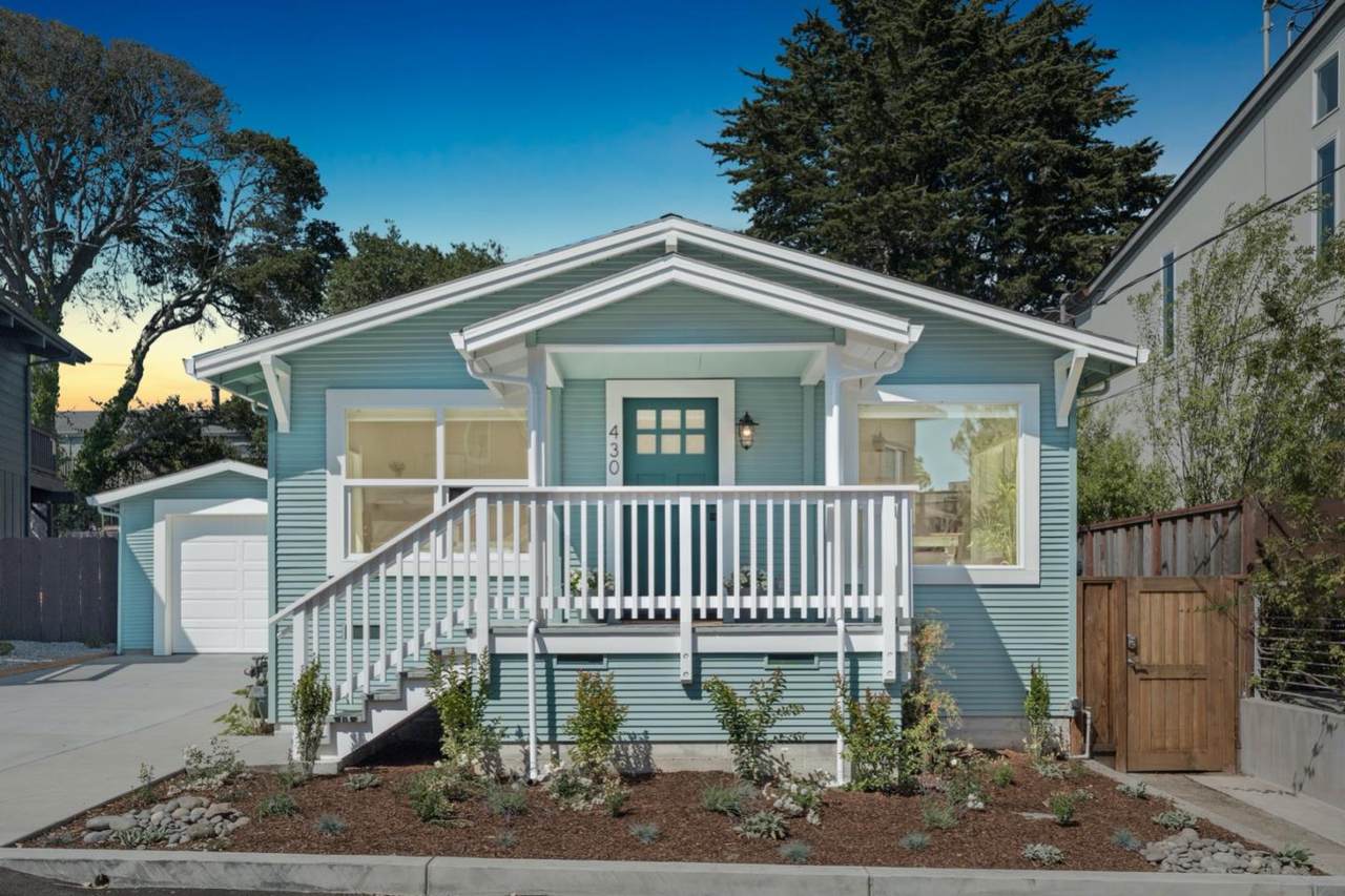 430 Hillcrest Dr - Photo 1