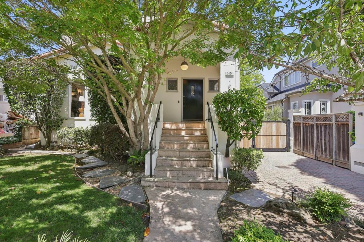 2404 Hillside Dr - Photo 1