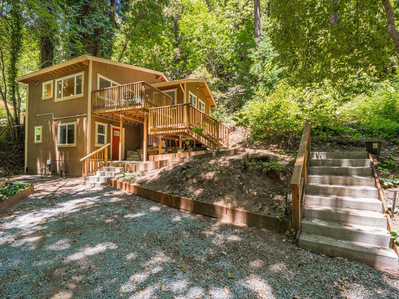 956 Brookside Dr - Photo 1