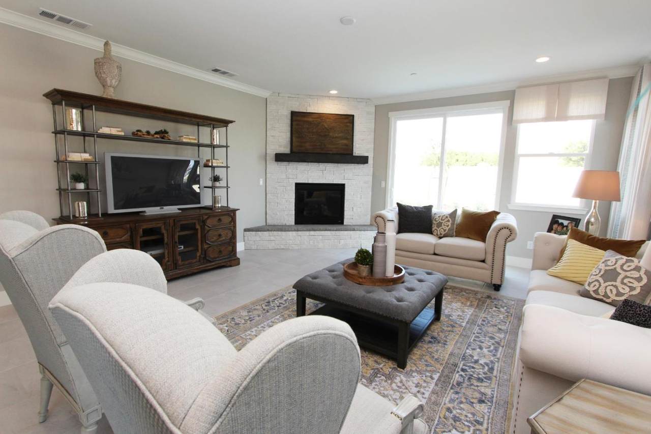 1212 Gypsum Dr 2-3 - Photo 1