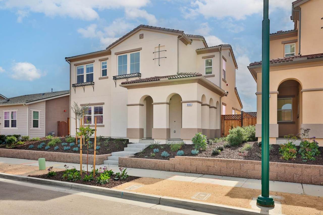 592 Santa Lucia Way - Photo 1