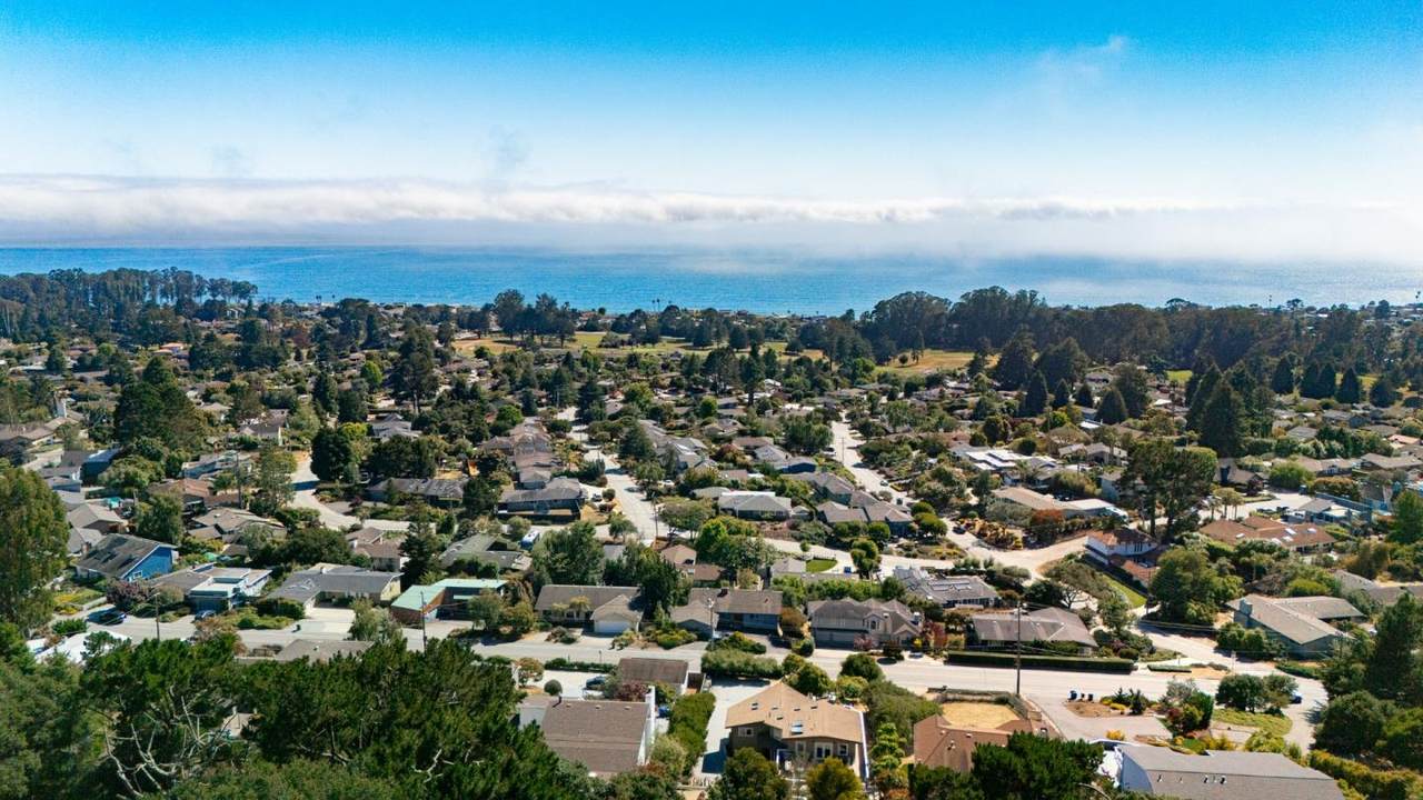546 Cuesta Dr - Photo 1