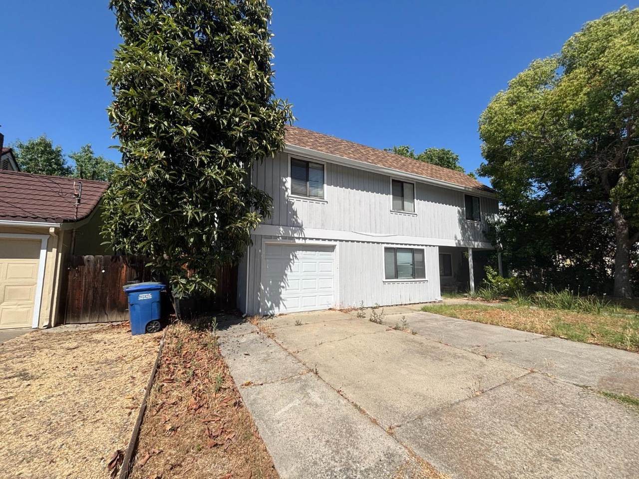 4219 Sherwood Ct - Photo 1