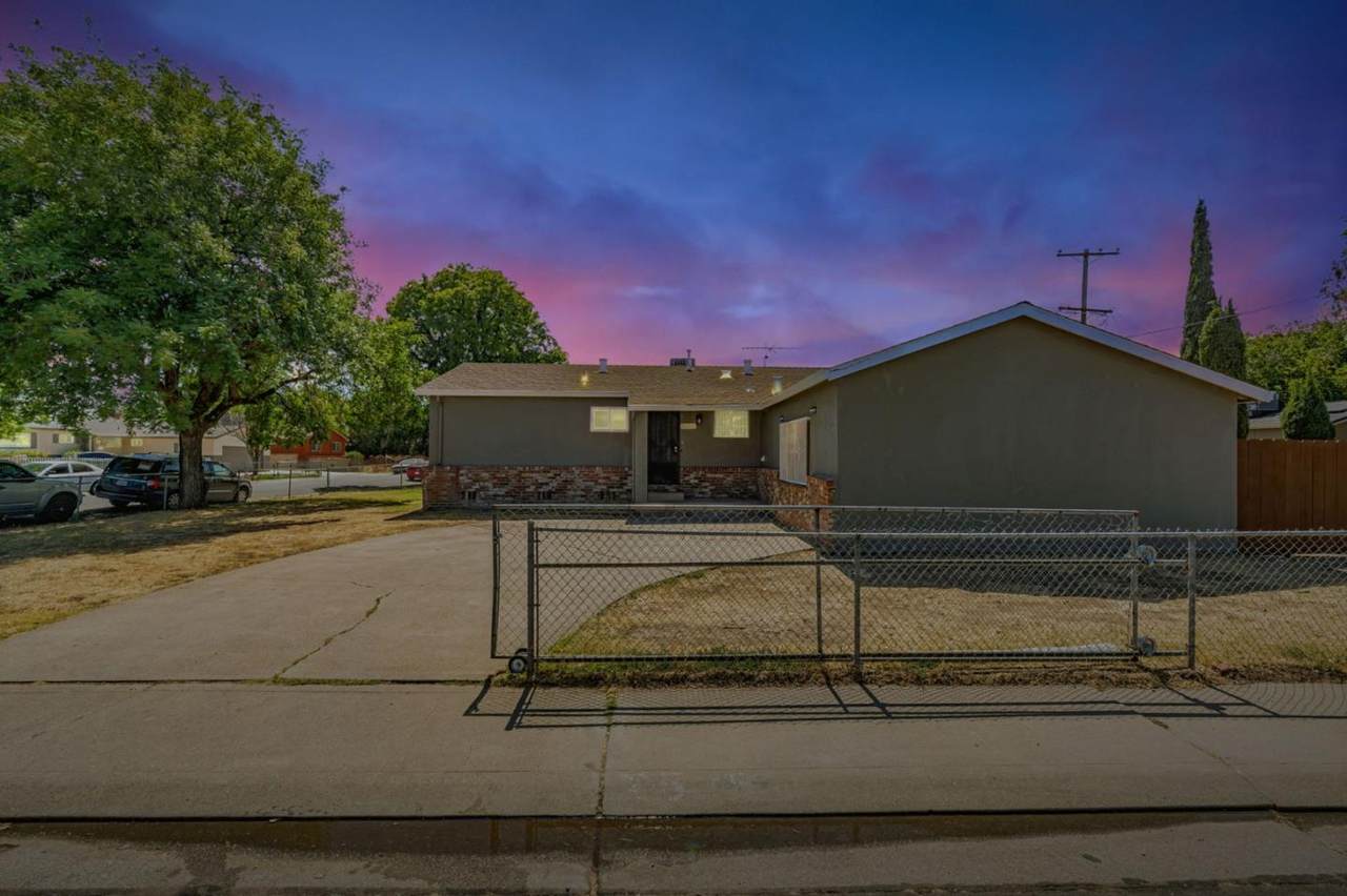 2525 Montclair St - Photo 1