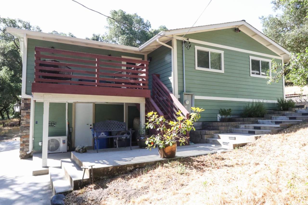 1296 Conference Dr - Photo 1