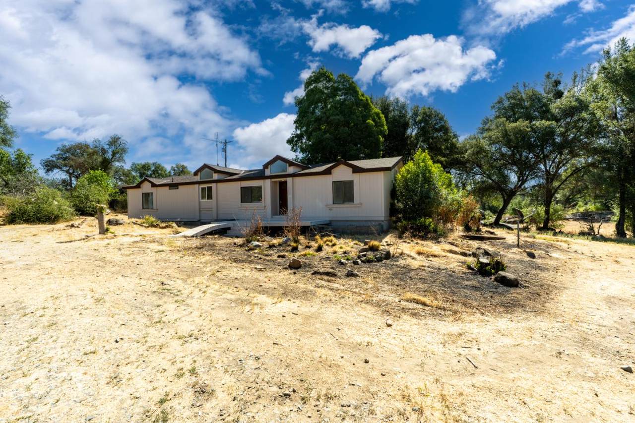 4028 Dawn Rd - Photo 1