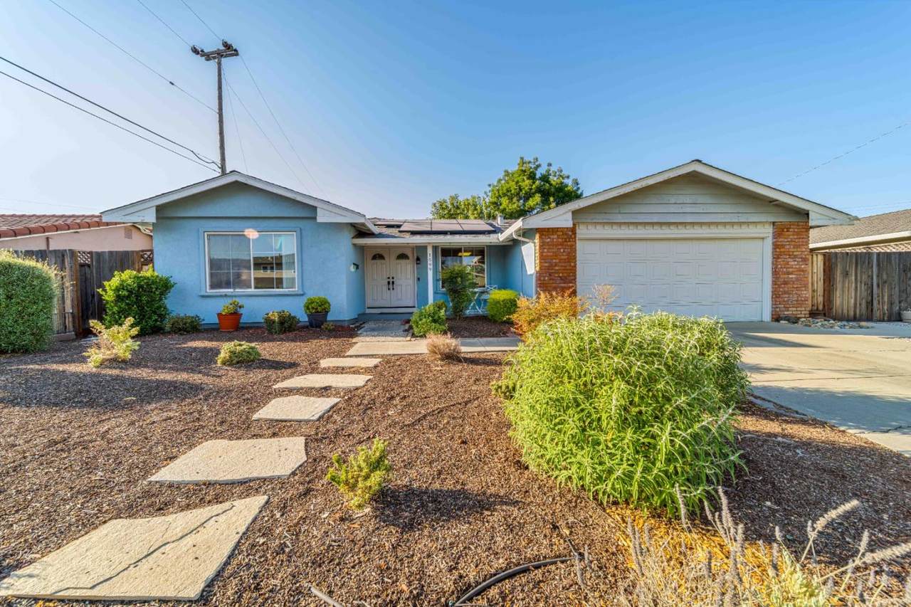1599 Rebel Way - Photo 1