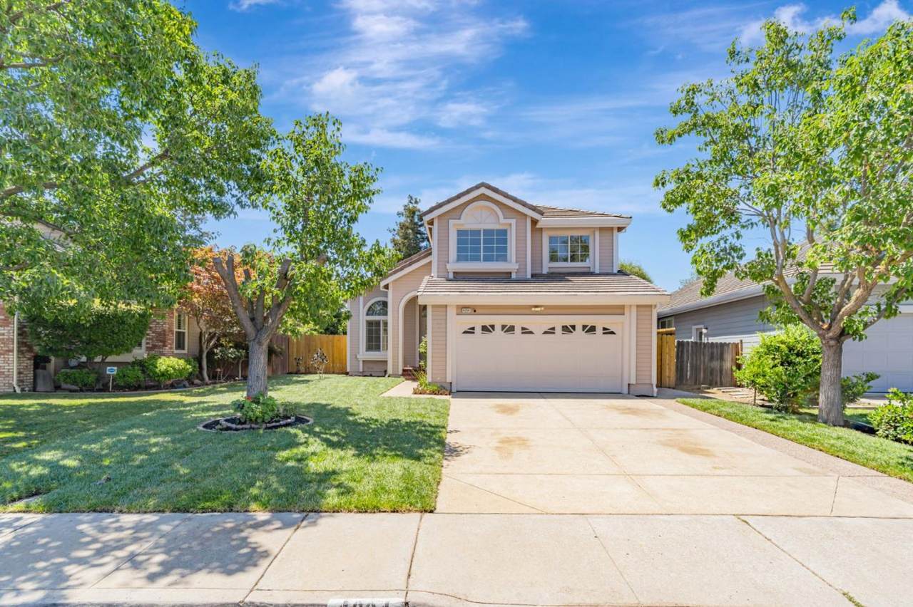 4204 Amargosa Dr - Photo 1