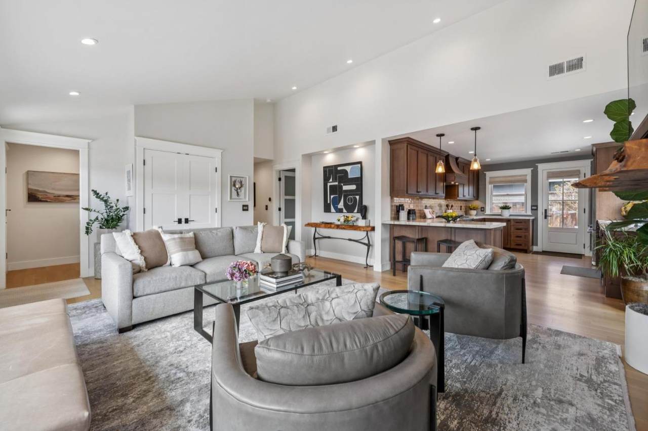 843 First Ave - Photo 1