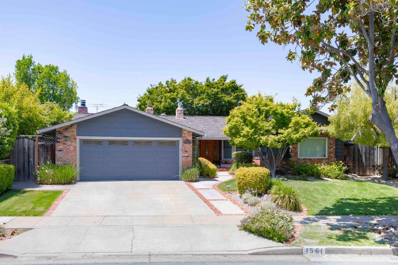 1561 Kingsgate Dr - Photo 1