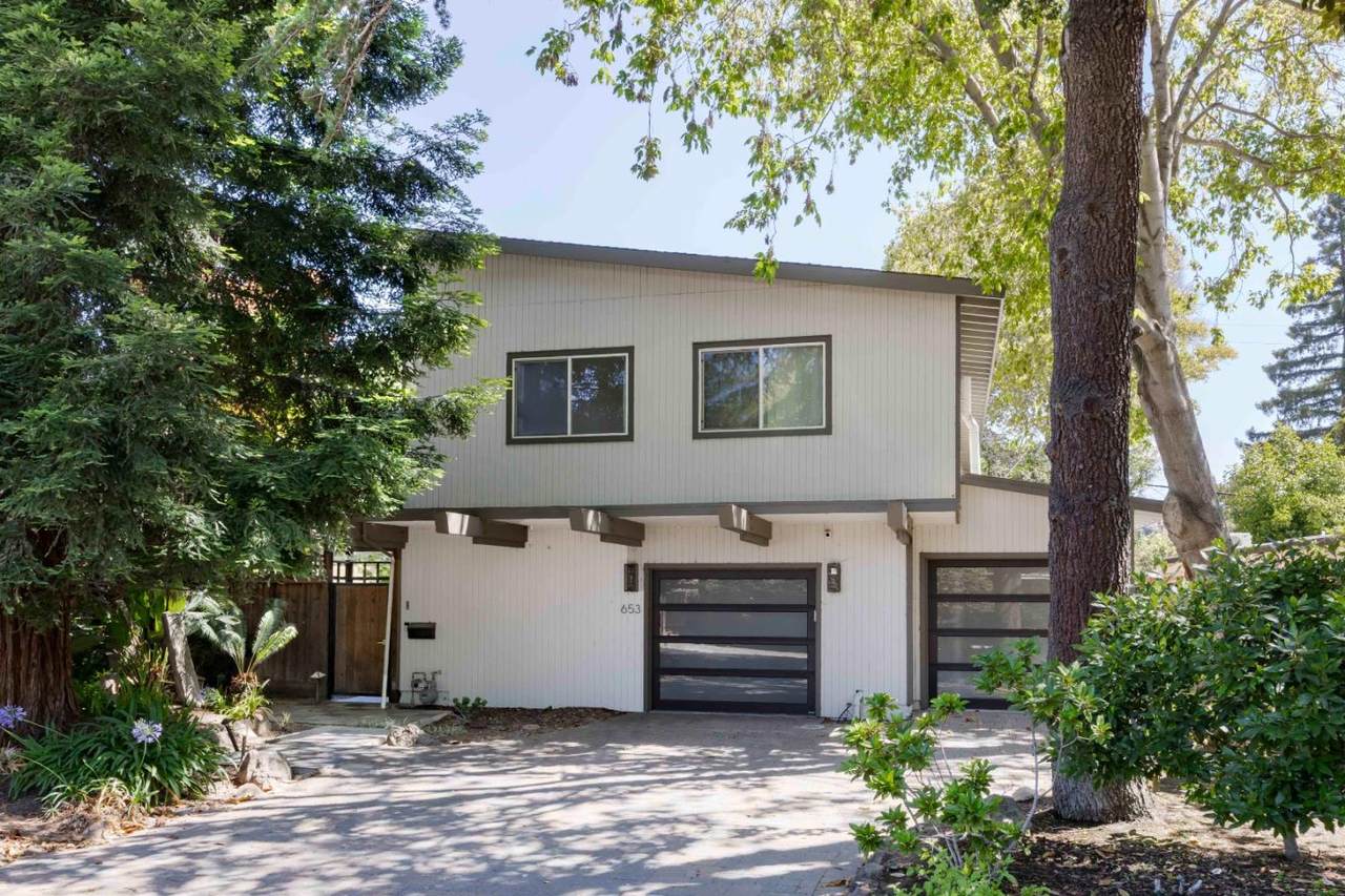 653 Wildwood Ln - Photo 1