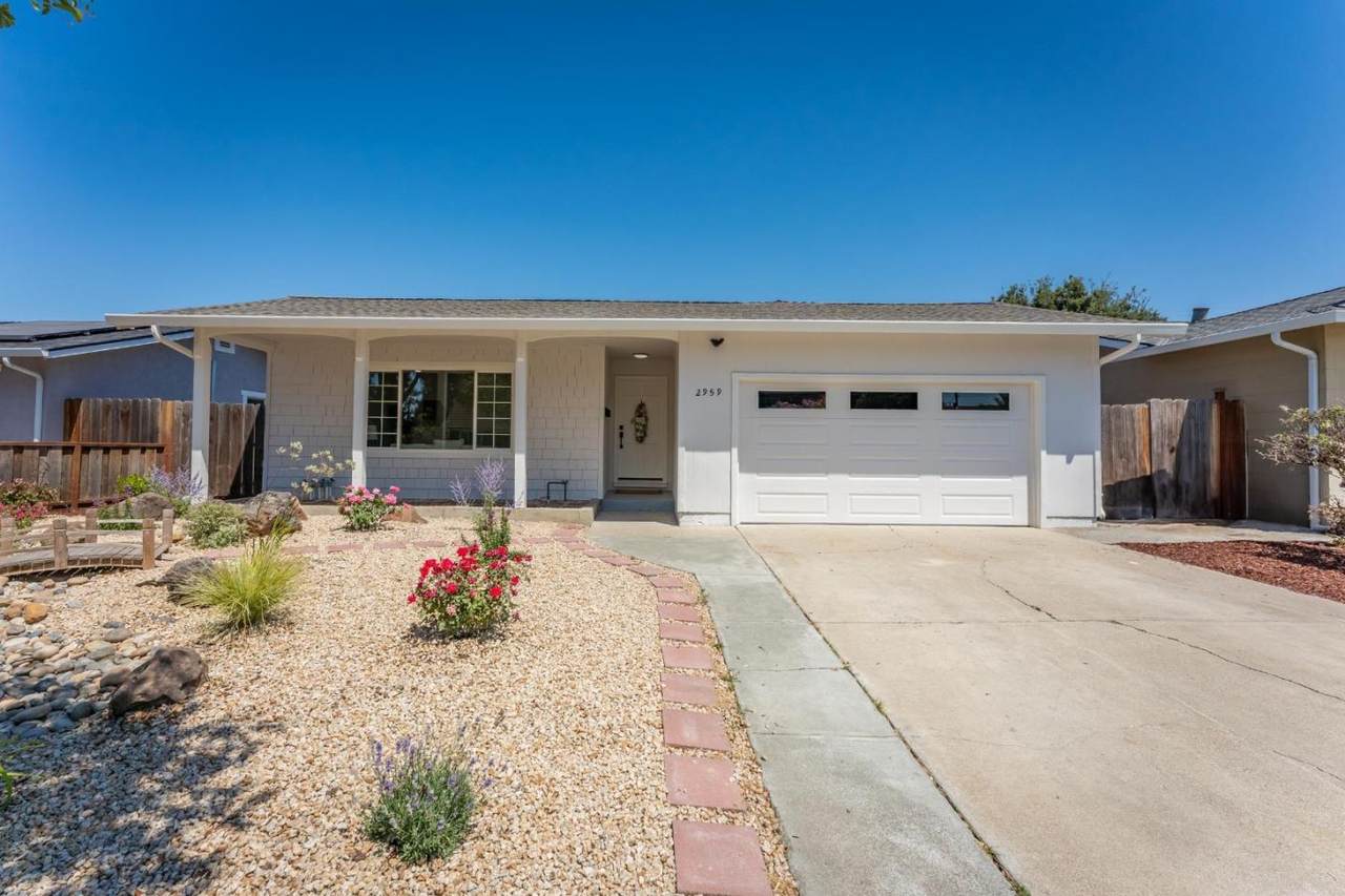 2959 Fallwood Ln - Photo 1