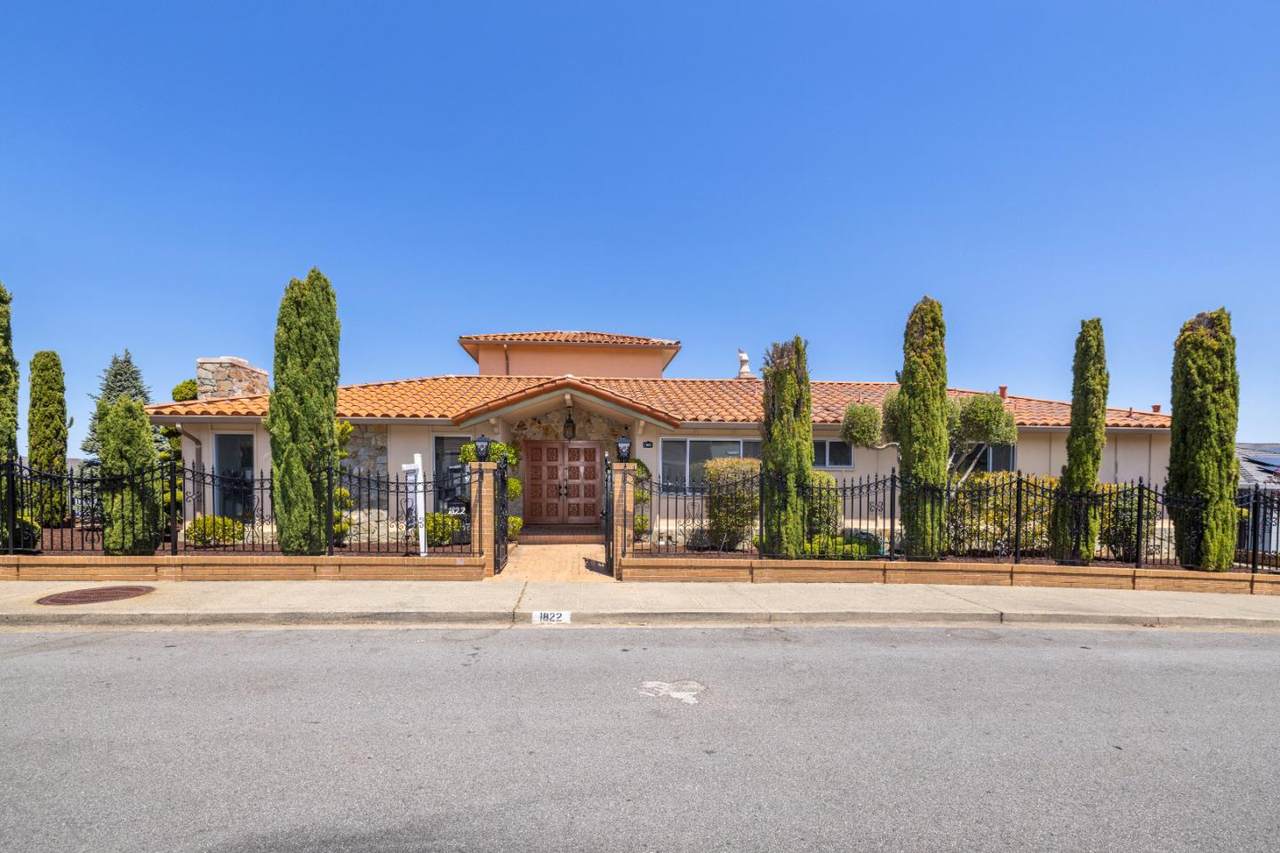 1822 Sebastian Dr - Photo 1