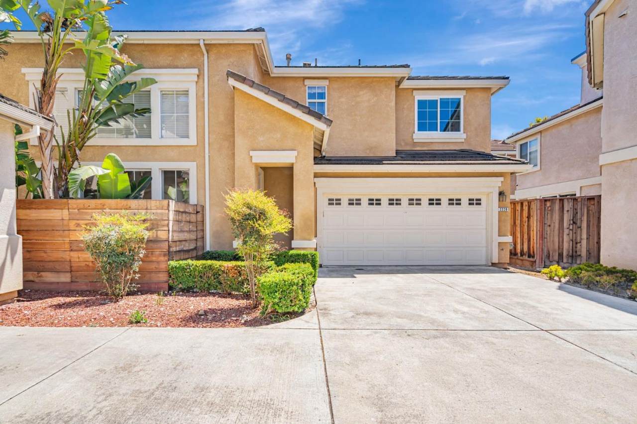 2220 Pettigrew Dr - Photo 1