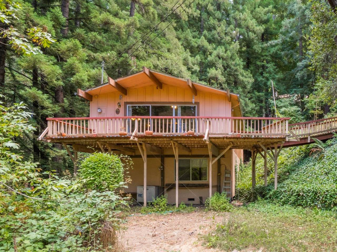 325 Woodland Dr - Photo 1