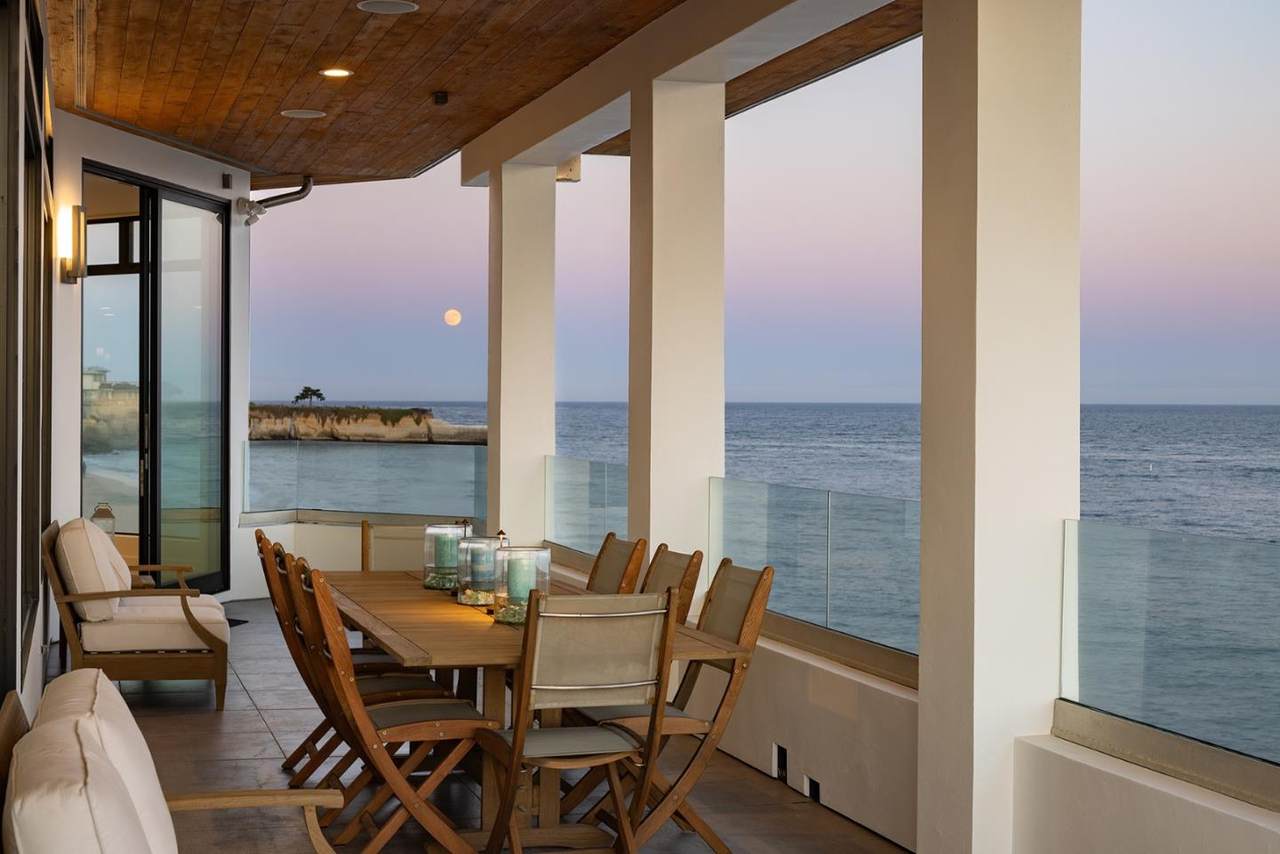 2900 Cliff Dr - Photo 1