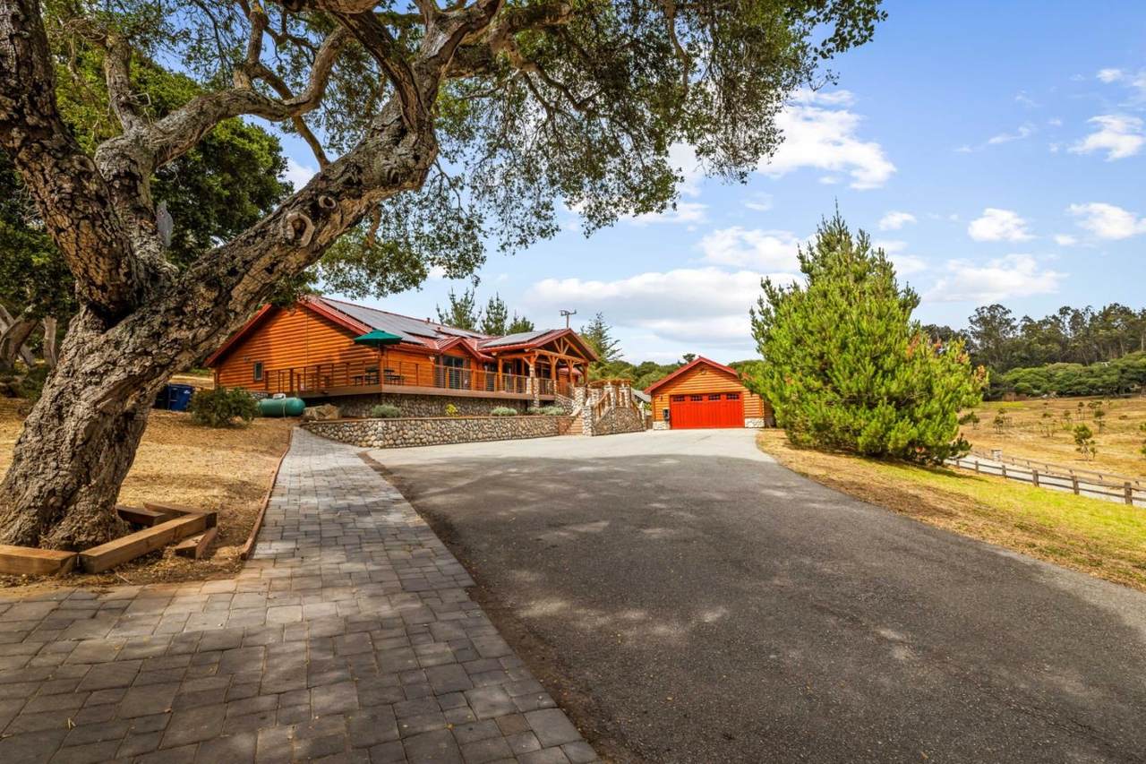 8697 Dyer Rd - Photo 1