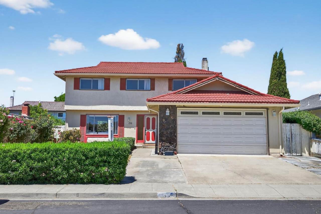 135 Lonetree Ct - Photo 1
