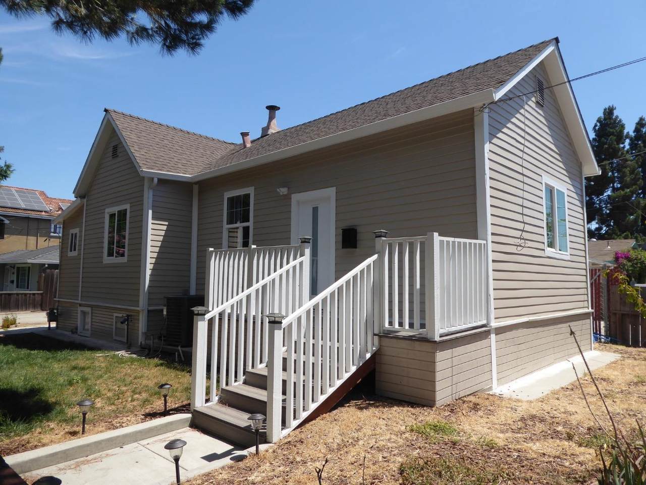 502 Hannah St - Photo 1